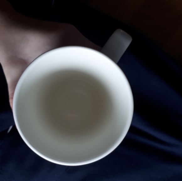 TWO STARBUCKS COLLECTABLE 2012 CHRISTMAS MUGS - Picture 8 of 12